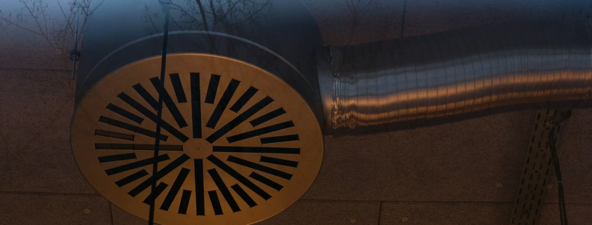 Rejilla circular de ventilación con conductos acoplados